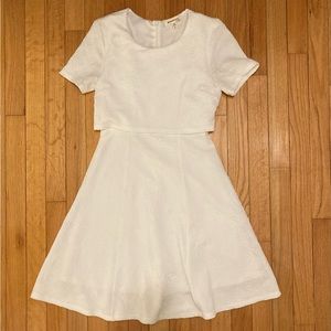 Women’s white dress🤍